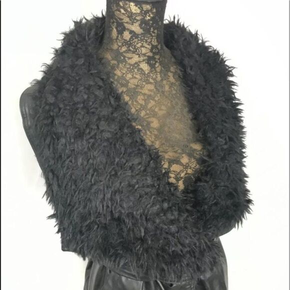 LOVE TREE Faux Leather Vest Draped Sherpa Collar Y - Picture 6 of 8